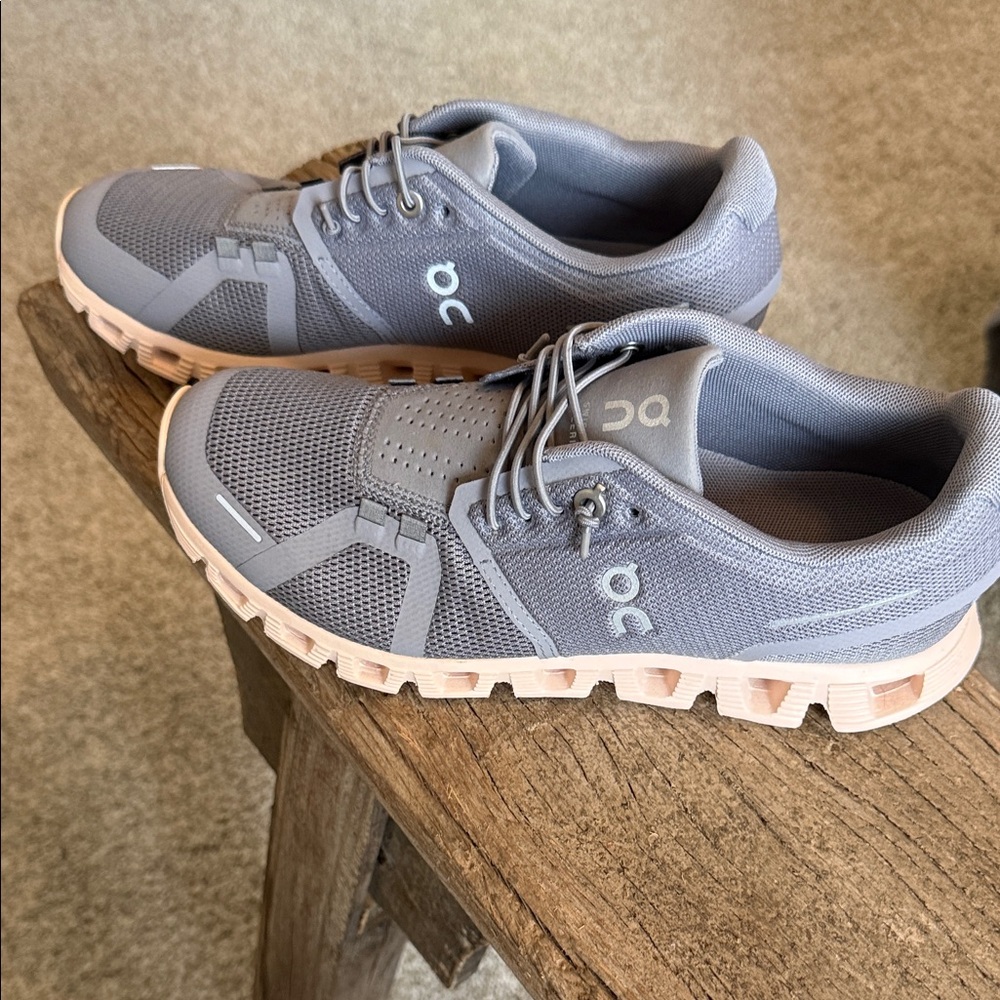 On Cloud 5 Running Shoes - Gray & Light Pink - Women’s - Size 7 - Picture 3 of 6